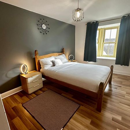 Two Bedroom Flat Town Centre コルチェスター エクステリア 写真
