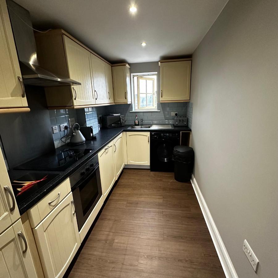 Two Bedroom Flat Town Centre コルチェスター エクステリア 写真