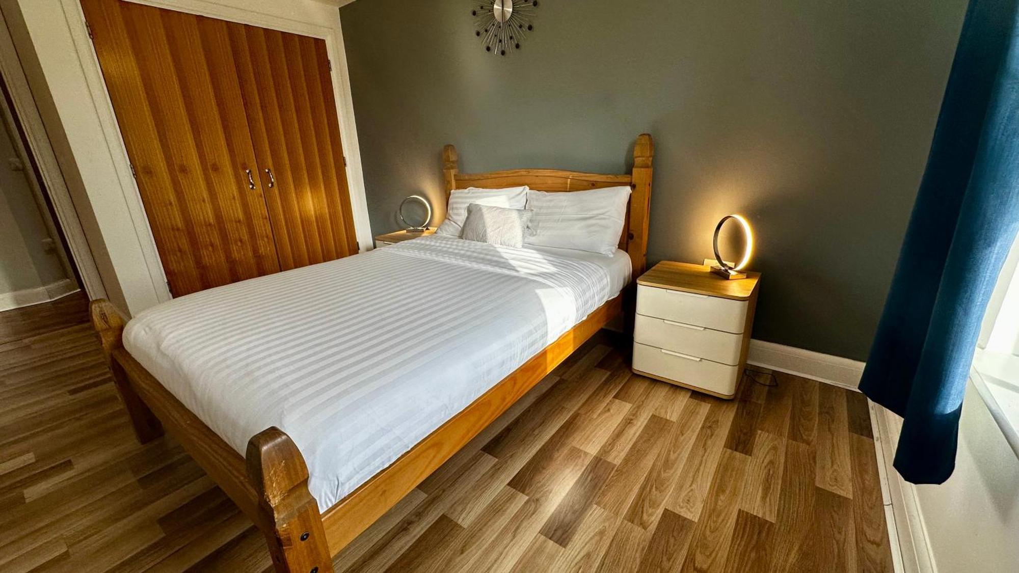 Two Bedroom Flat Town Centre コルチェスター エクステリア 写真